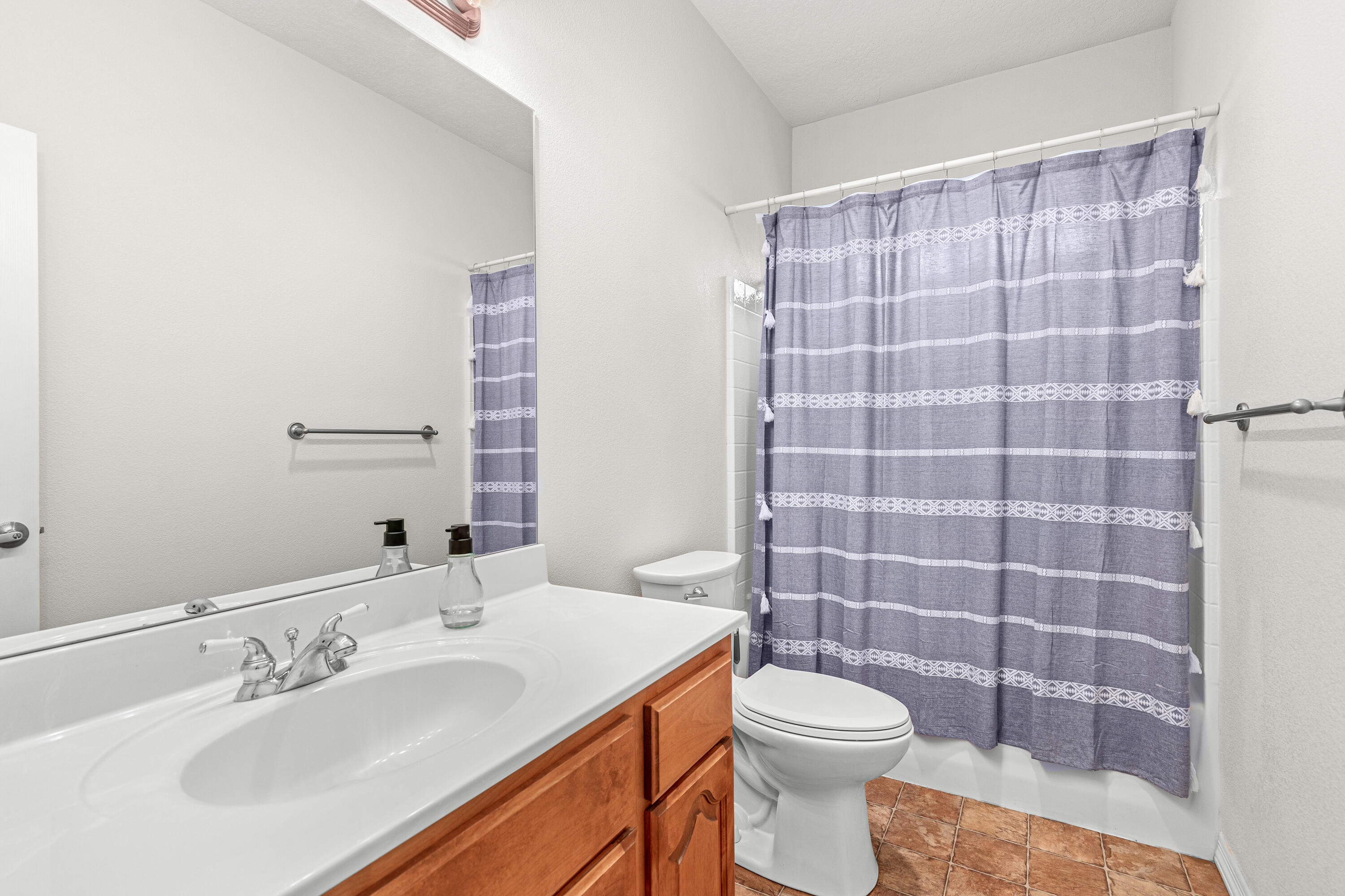233 Keystone Way Eagle Point, OR 97524 - Photo 29 of 38 9R9A1043