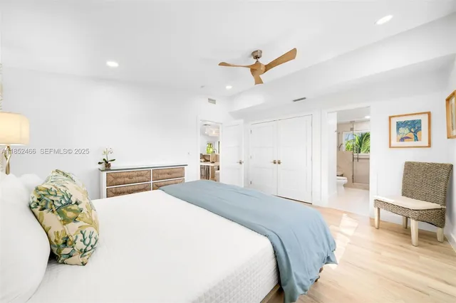 a view of walk in closet