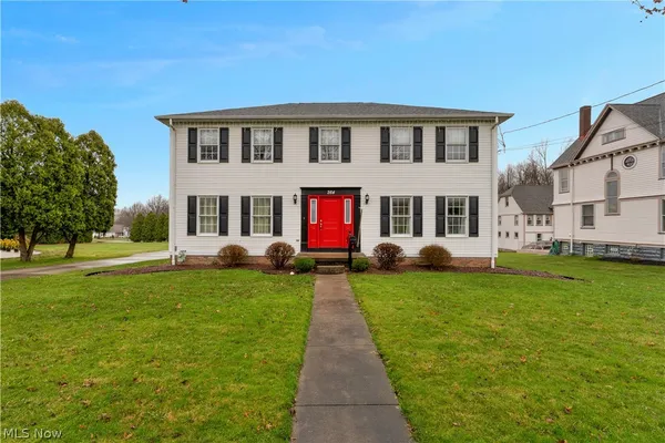 $388,000 | 264 West Main Street, Canfield, OH 44406