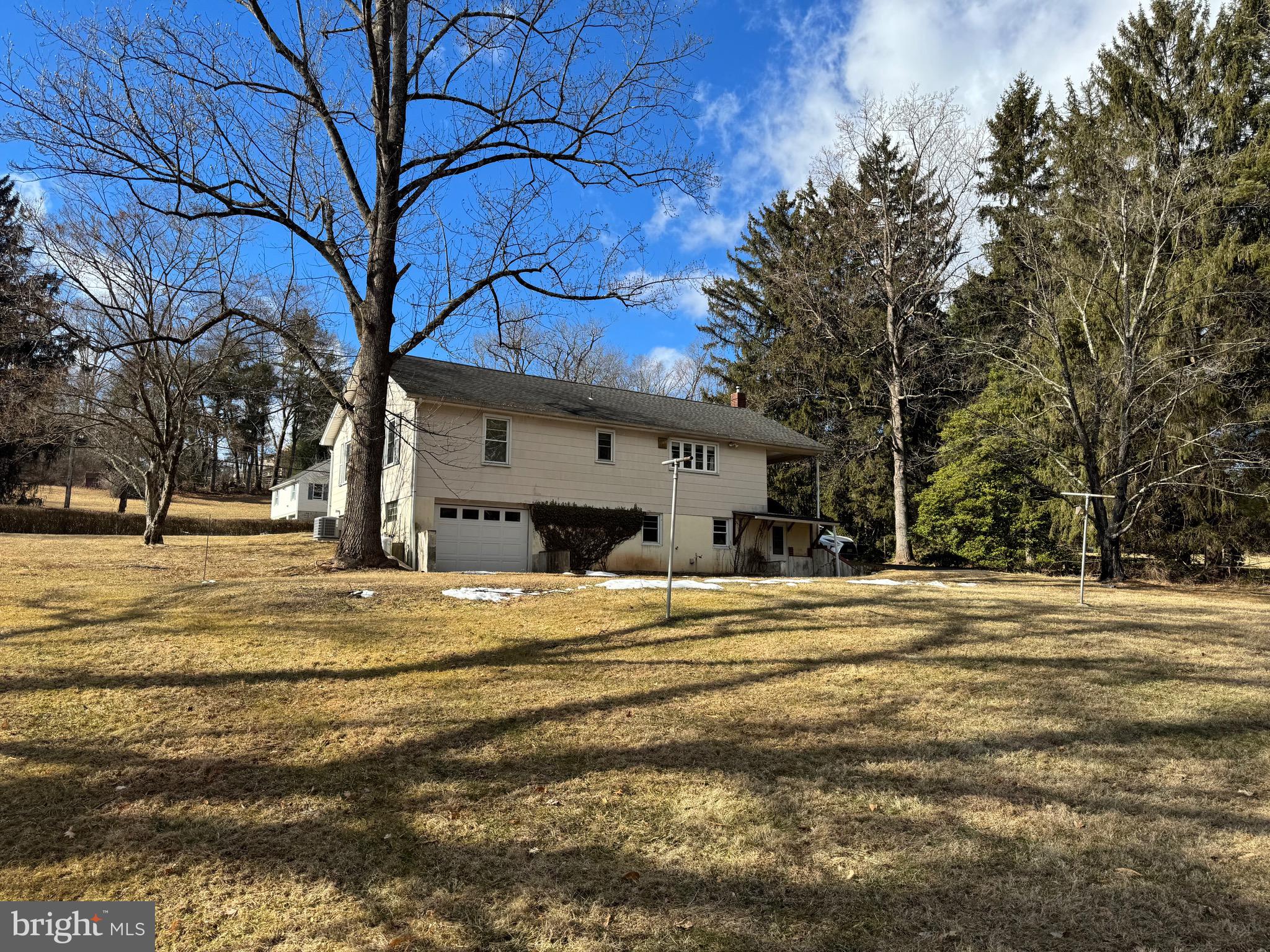 217 Sidney Road Pittstown, NJ 08867 - Photo 28 of 32