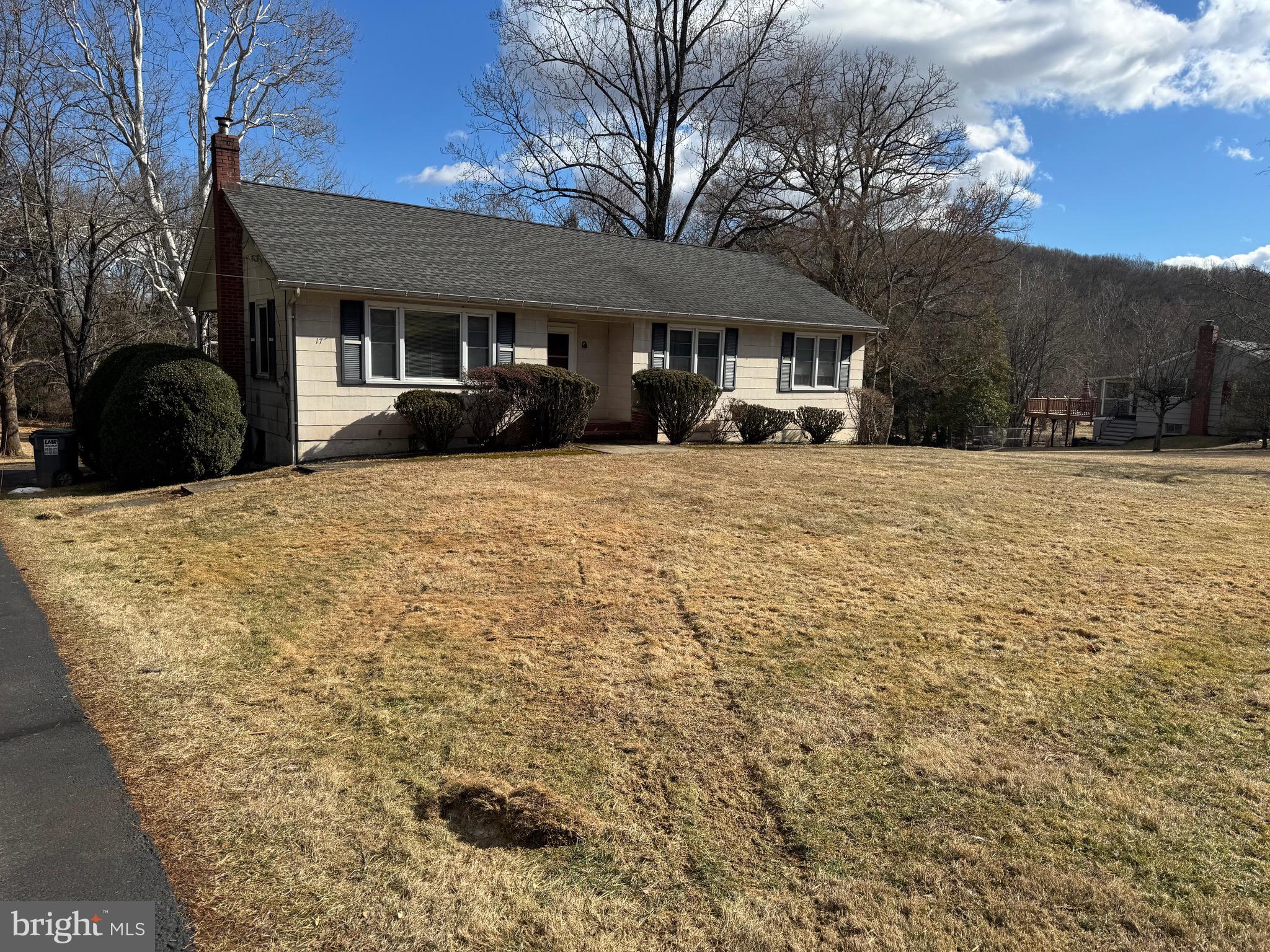 217 Sidney Road Pittstown, NJ 08867 - Photo 3 of 32