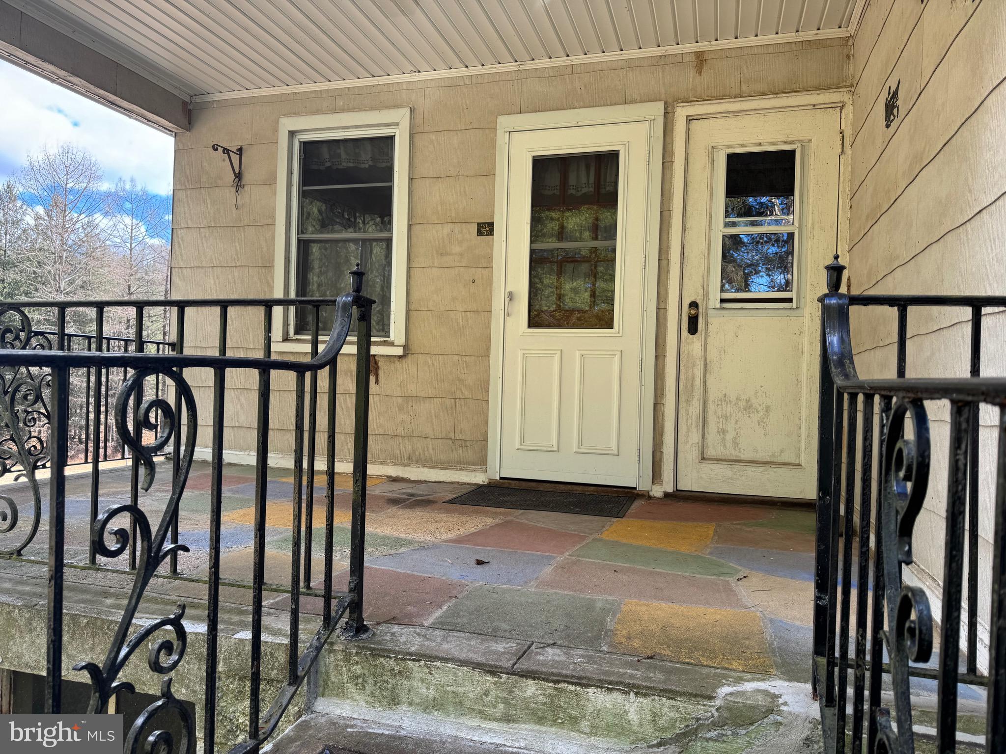 217 Sidney Road Pittstown, NJ 08867 - Photo 4 of 32