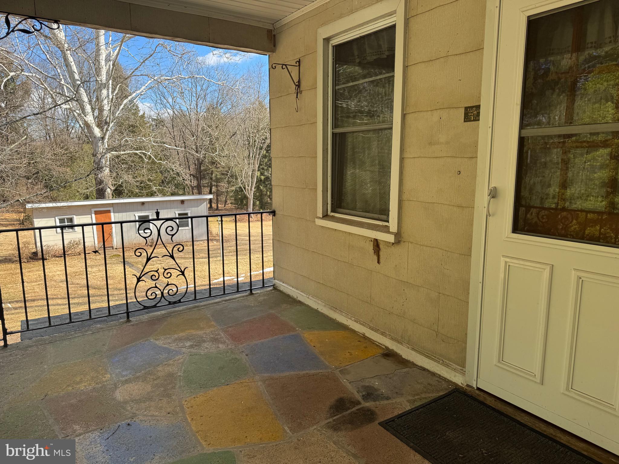 217 Sidney Road Pittstown, NJ 08867 - Photo 5 of 32