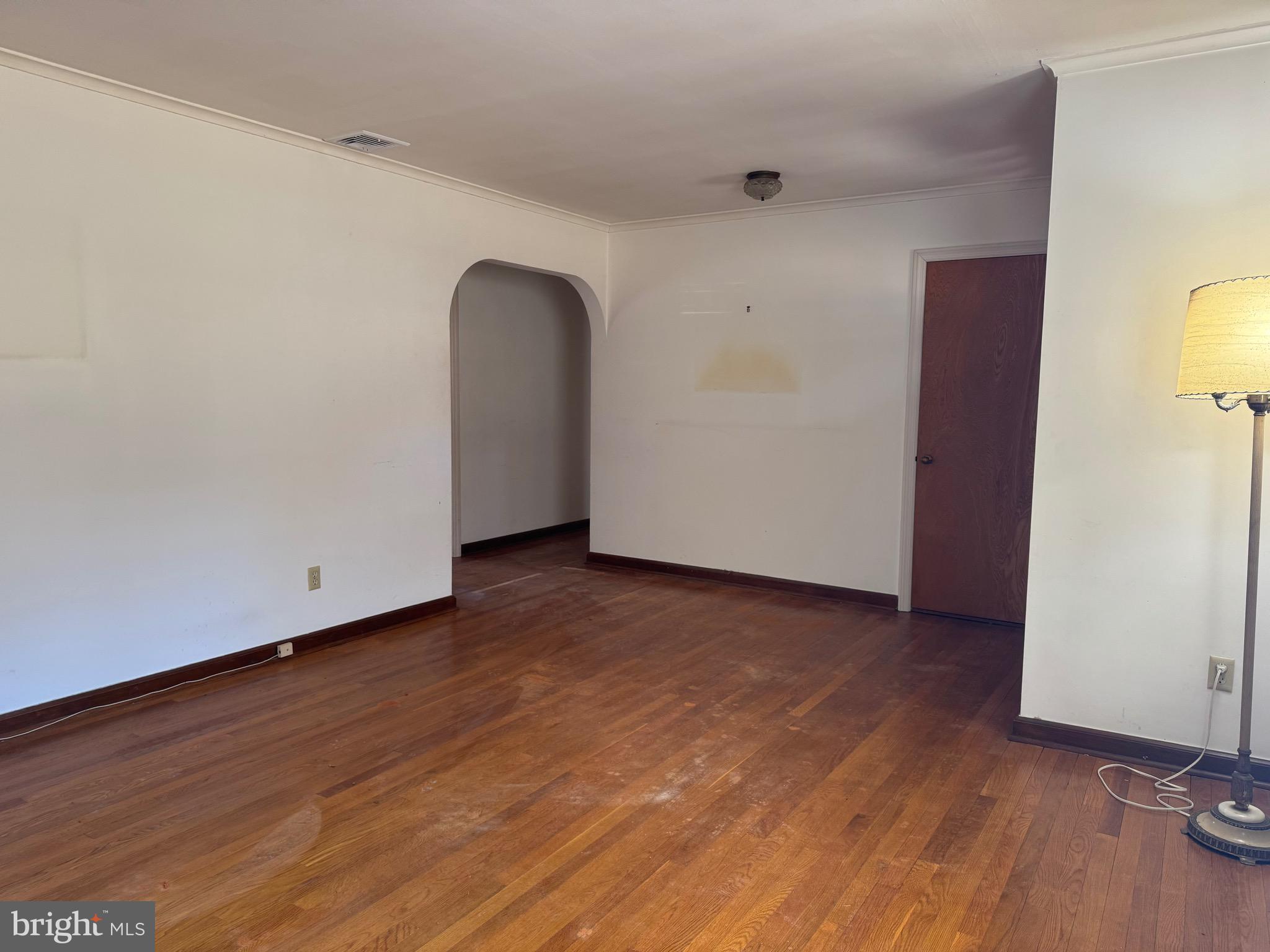 217 Sidney Road Pittstown, NJ 08867 - Photo 10 of 32