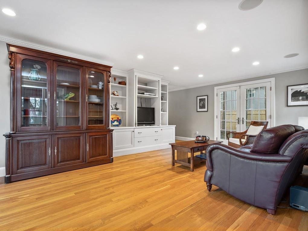 64 Whittier Road Wellesley, MA 02481 - Photo 10 of 21