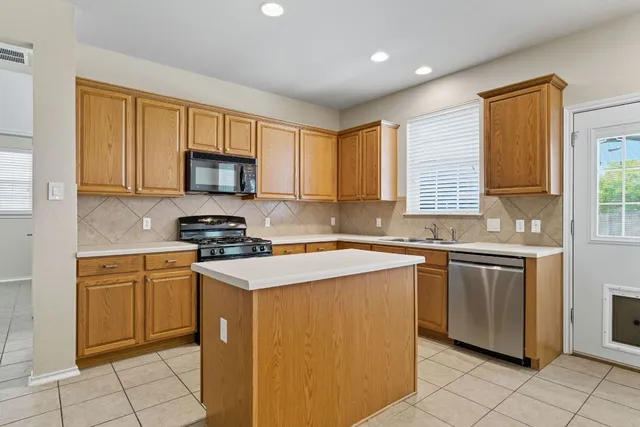 $462,000 | 125 Pine Cove, Kyle, TX 78640