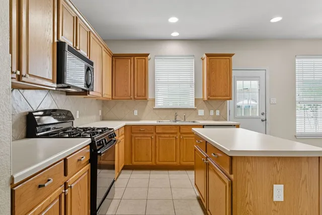 $462,000 | 125 Pine Cove, Kyle, TX 78640