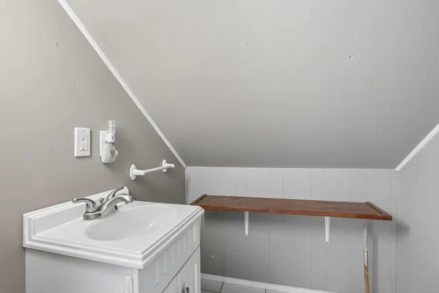 $299,000 | 103 Houghton Street, Ione, WA 99139