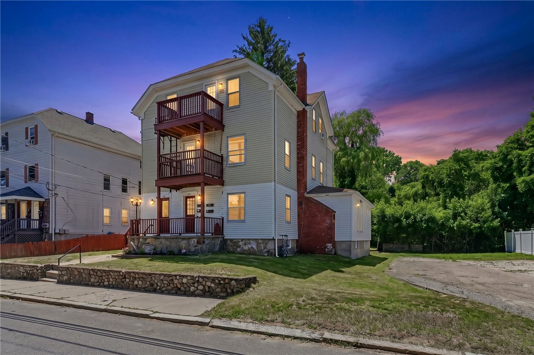 428 9th Avenue Woonsocket, RI 02895 - Photo 1 of 50