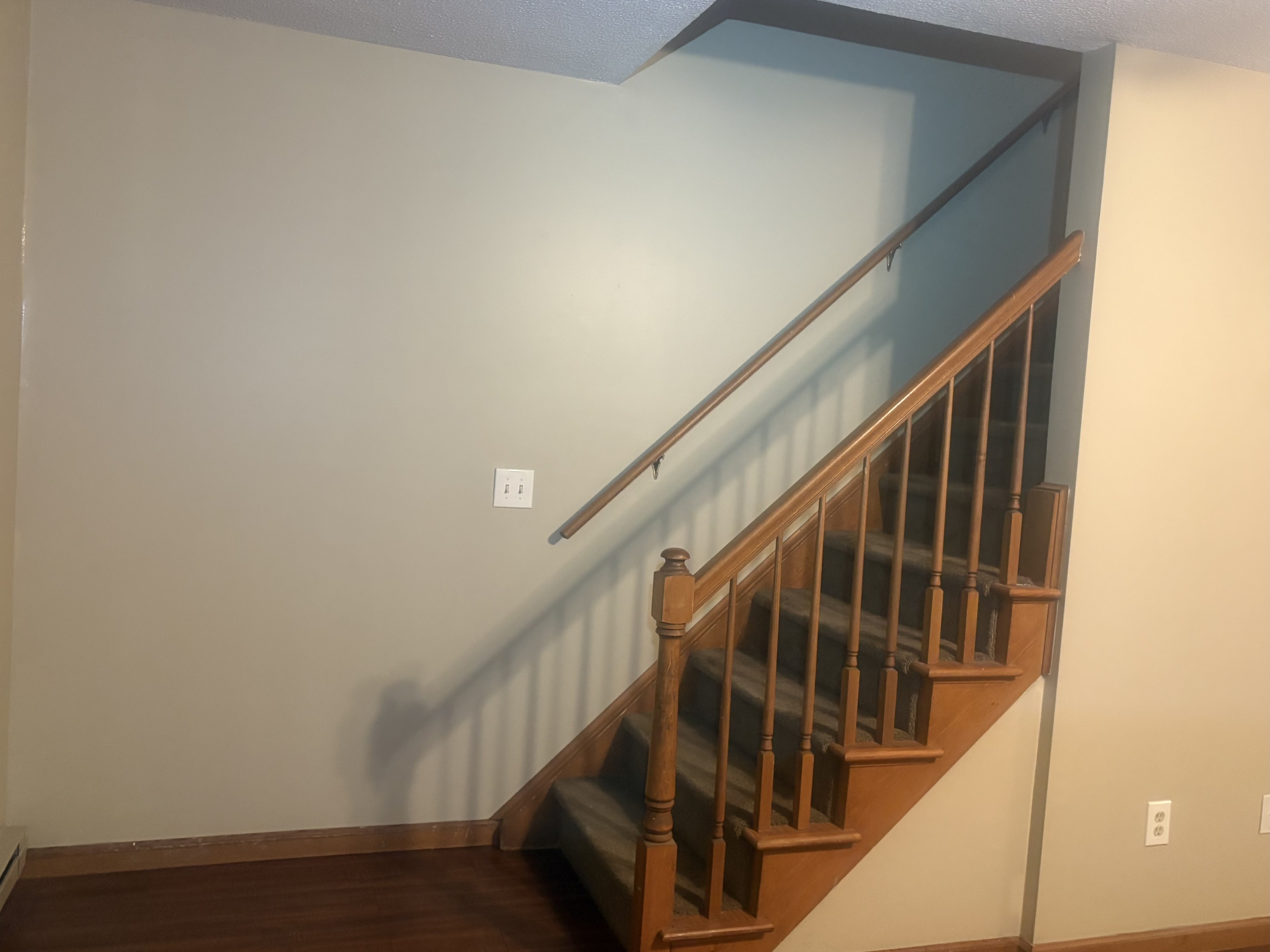 329 Scott Road, Unit B8 Waterbury, CT 06705 - Photo 6 of 16 a view of entryway