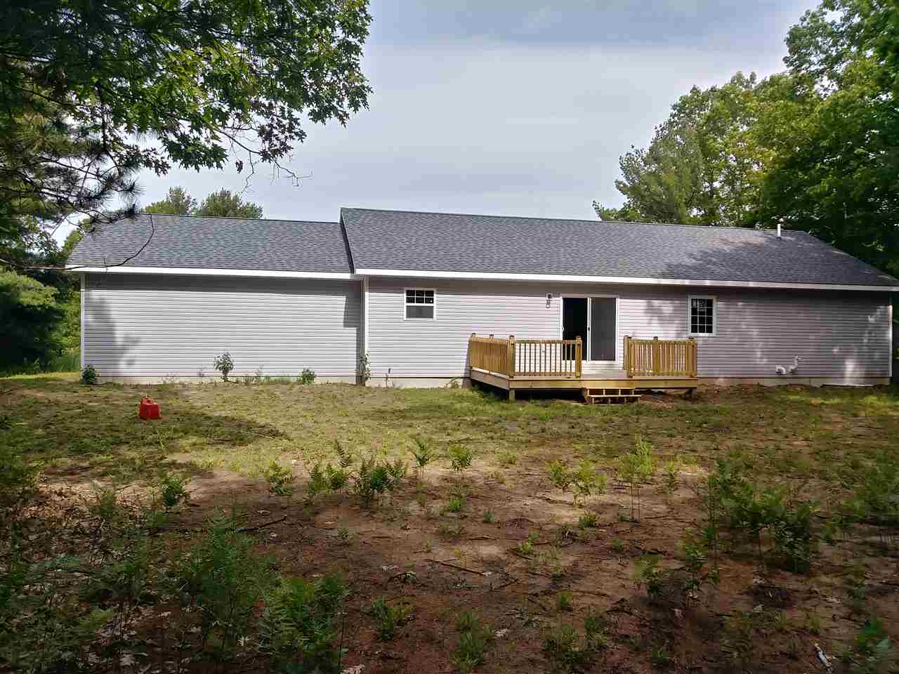 1547 Round Lake Road Interlochen, MI 49643 - Photo 3 of 42 1864826-4.JPG