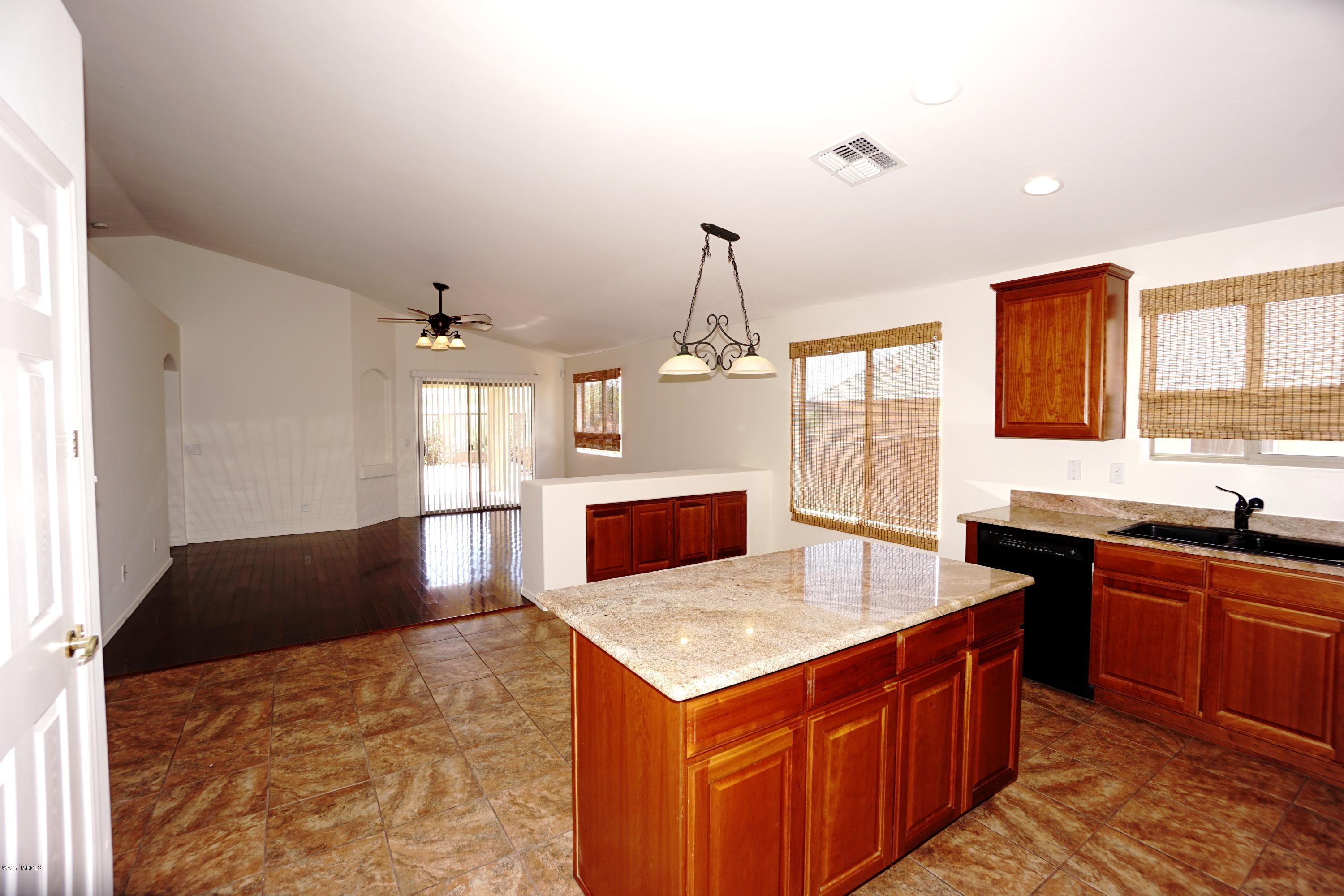 580 South Sweet Ridge Drive Vail, AZ 85641 - Photo 5 of 11