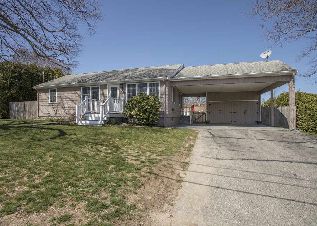 46 Redwood Road Somerset, MA 02726 - Photo 2 of 13 Gallery Image 2