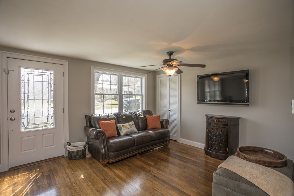 46 Redwood Road Somerset, MA 02726 - Photo 7 of 13 Gallery Image 7