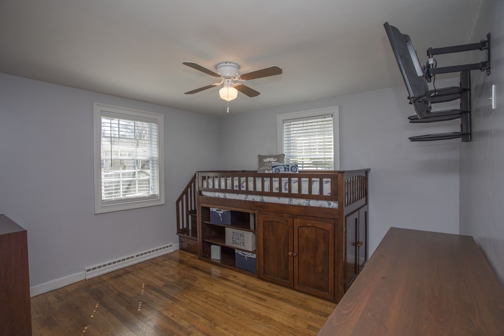 46 Redwood Road Somerset, MA 02726 - Photo 9 of 13 Gallery Image 9