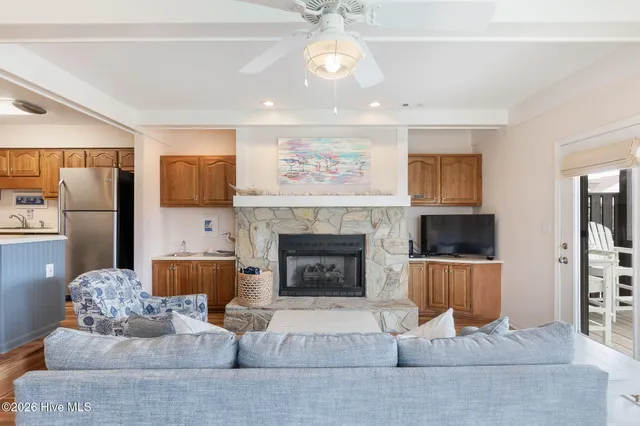 $599,900 | 2508 Ocean Drive, Unit 14B1, Emerald Isle, NC 28594