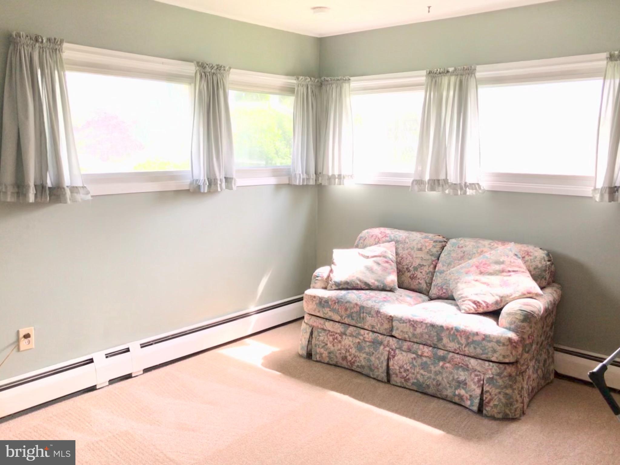 26 Four Leaf Road Levittown, PA 19056 - Photo 11 of 16