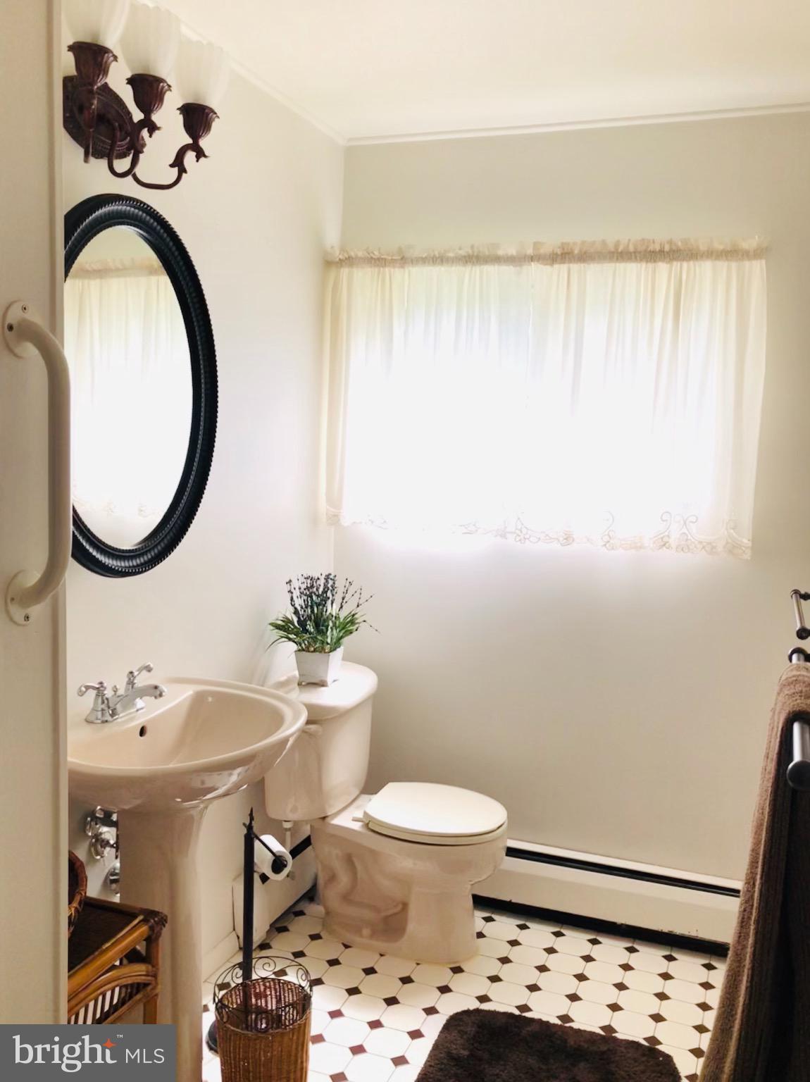 26 Four Leaf Road Levittown, PA 19056 - Photo 10 of 16