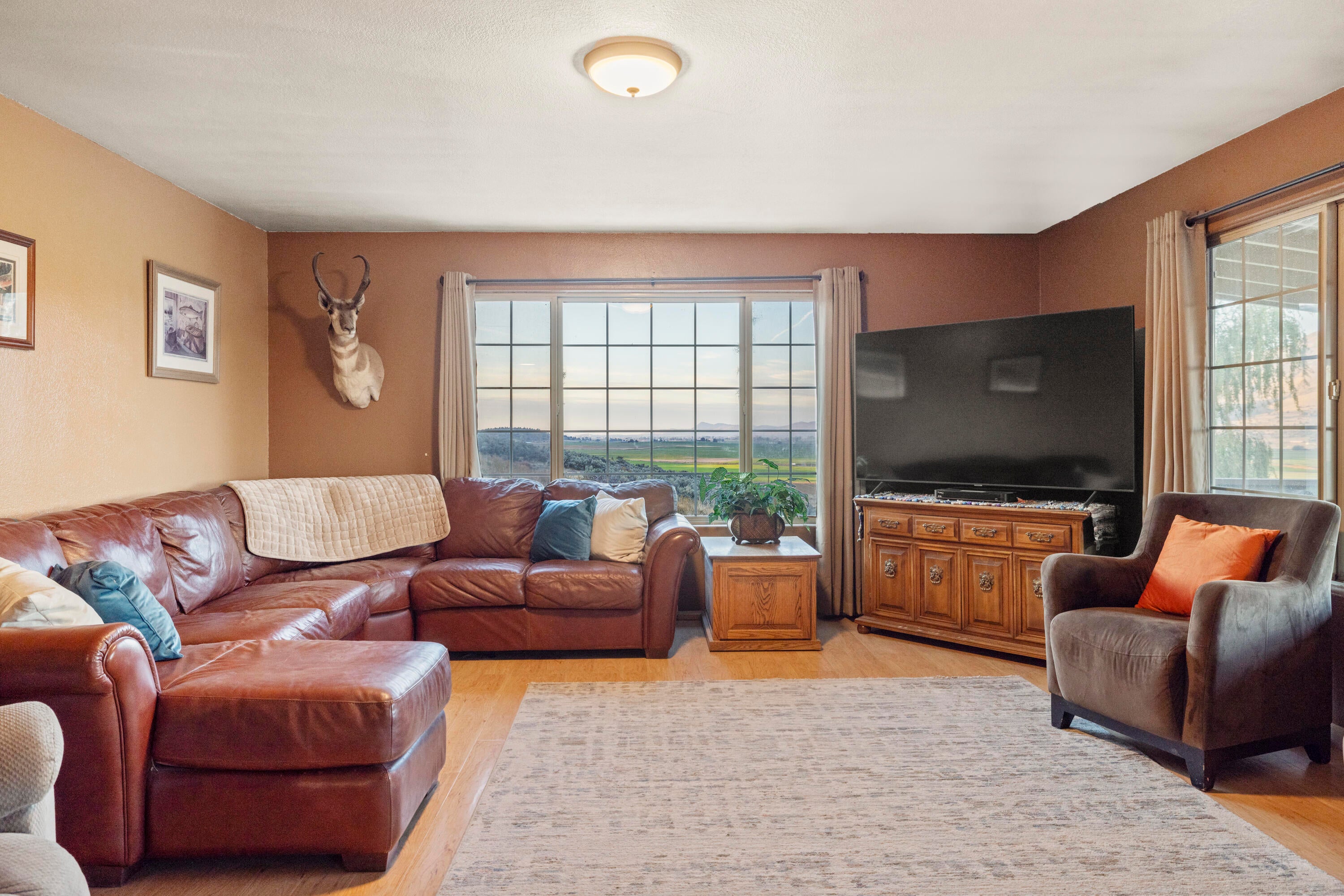 10580 Buesing Road Klamath Falls, OR 97603 - Photo 10 of 89 10580BuesingRd-63
