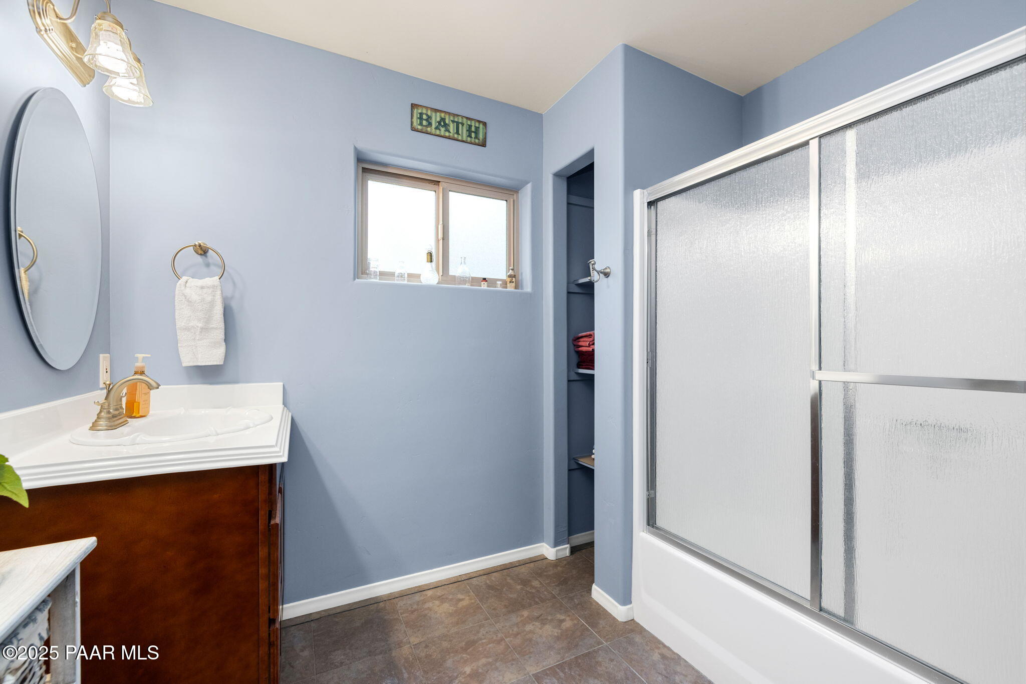 3715 East Walker Road Prescott, AZ 86303 - Photo 28 of 41 Guest Bathroom