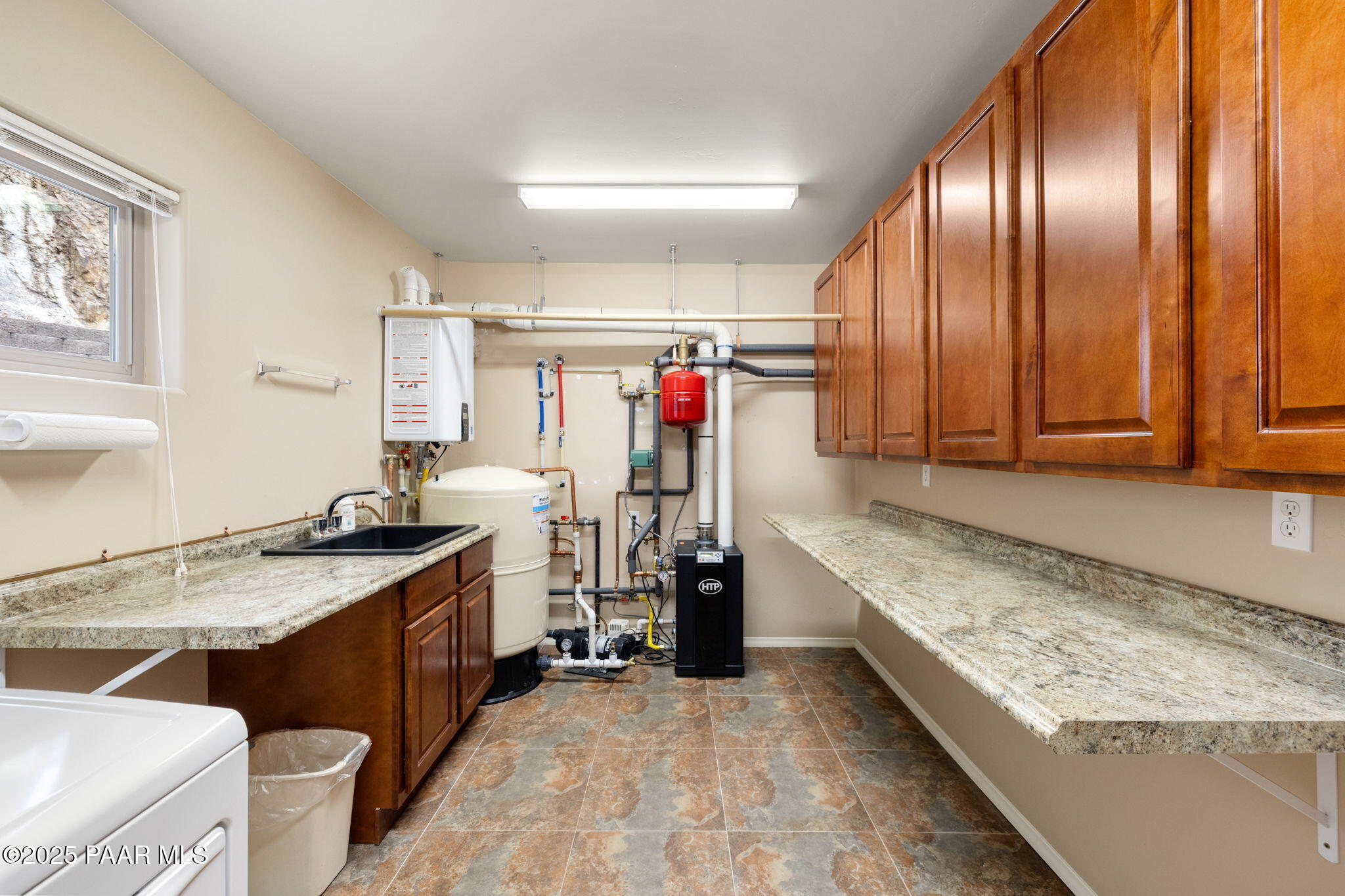 3715 East Walker Road Prescott, AZ 86303 - Photo 31 of 41 Laundry Room