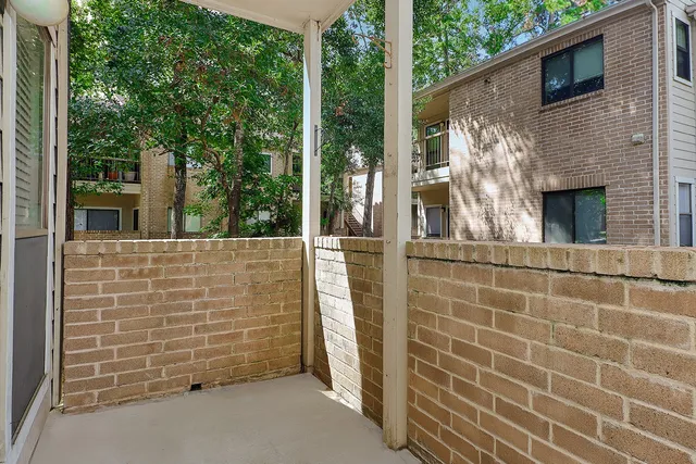 $147,950 | 3500 Tangle Brush Drive, Unit 177, The Woodlands, TX 77381