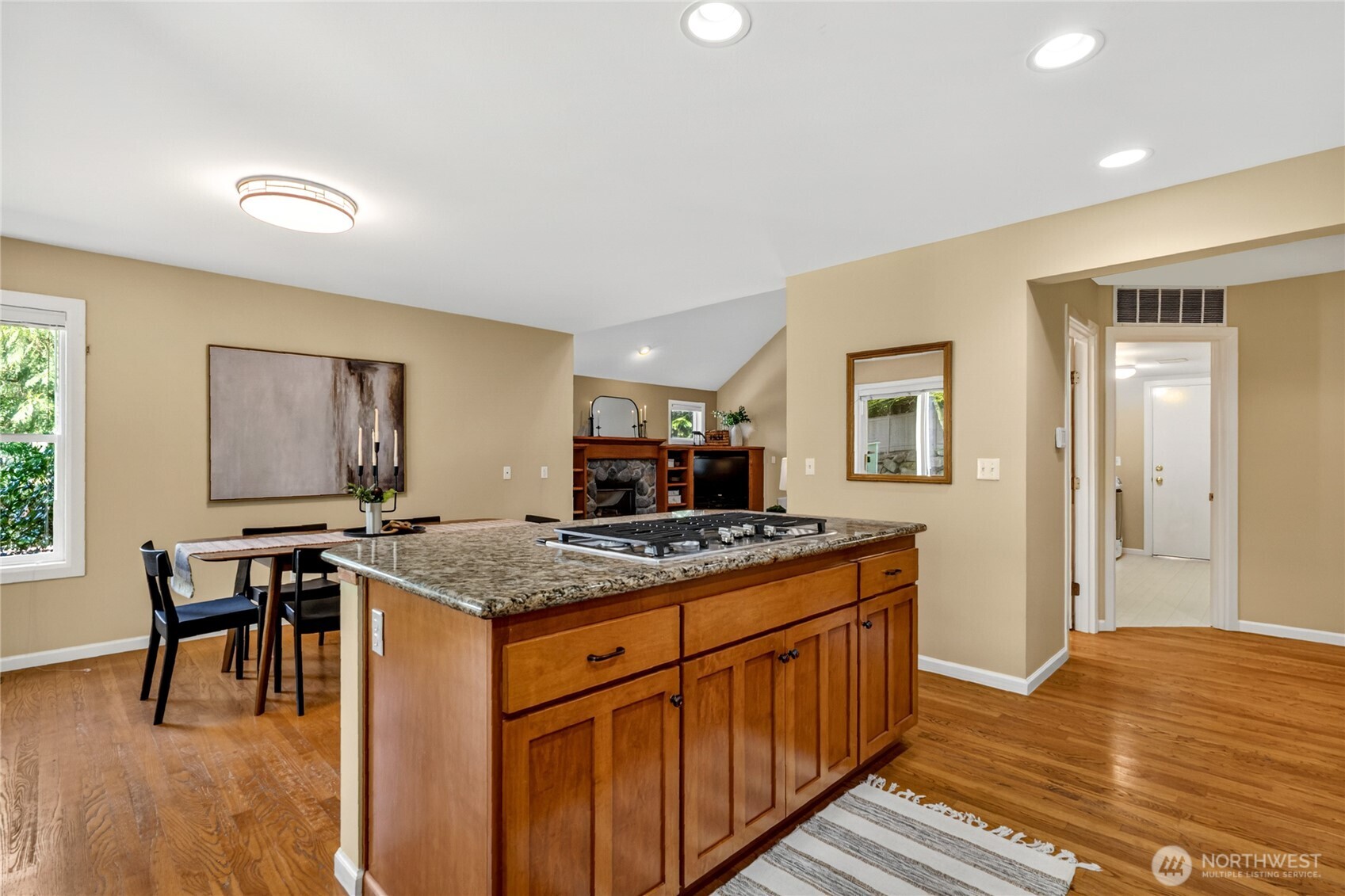 2401 Lyons Avenue Northeast Renton, WA 98059 - Photo 11 of 35