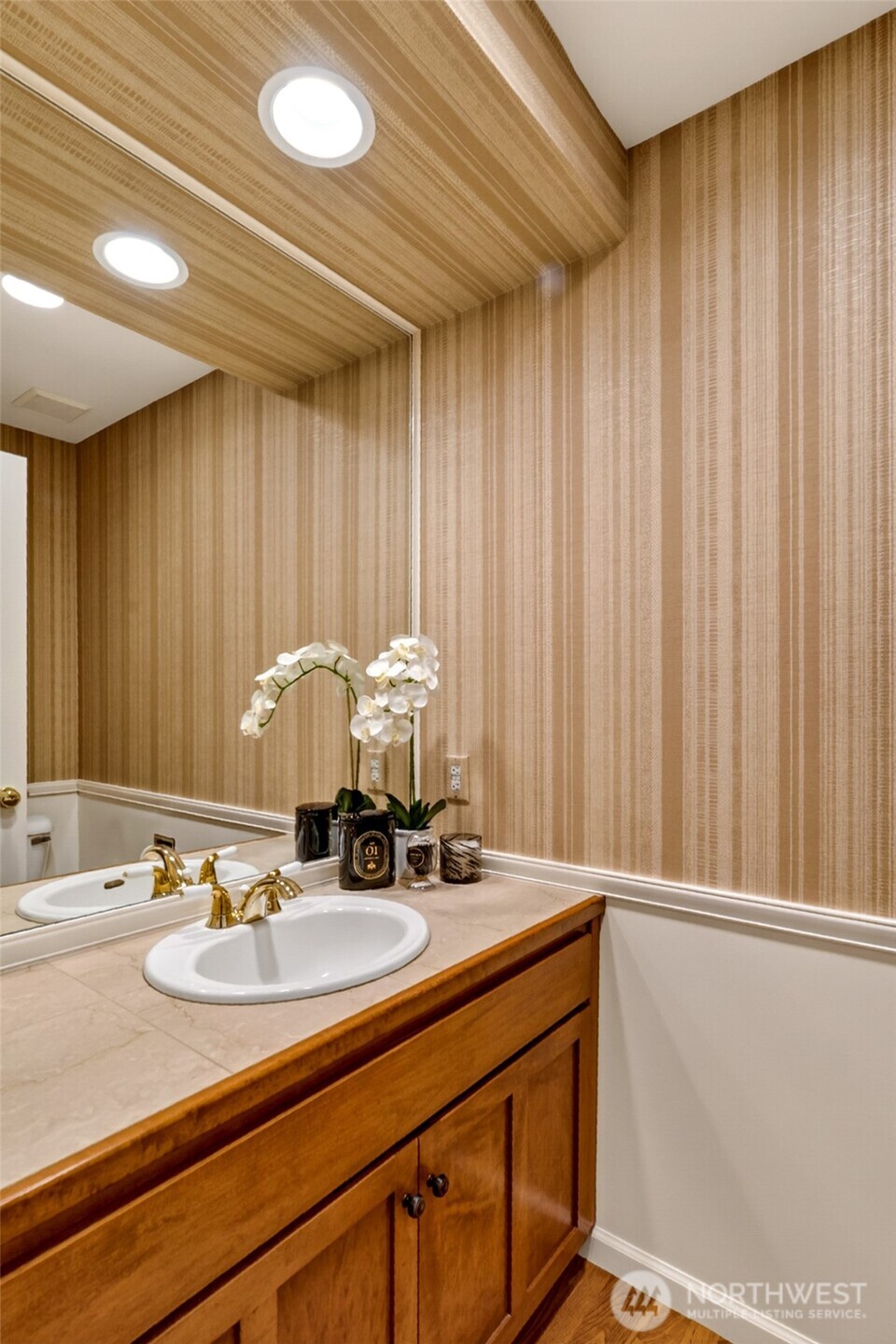 2401 Lyons Avenue Northeast Renton, WA 98059 - Photo 13 of 35