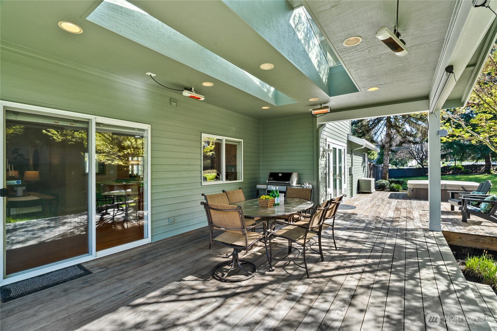 2401 Lyons Avenue Northeast Renton, WA 98059 - Photo 24 of 35