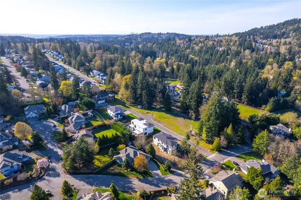 $1,800,000 | 2401 Lyons Avenue Northeast, Renton, WA 98059