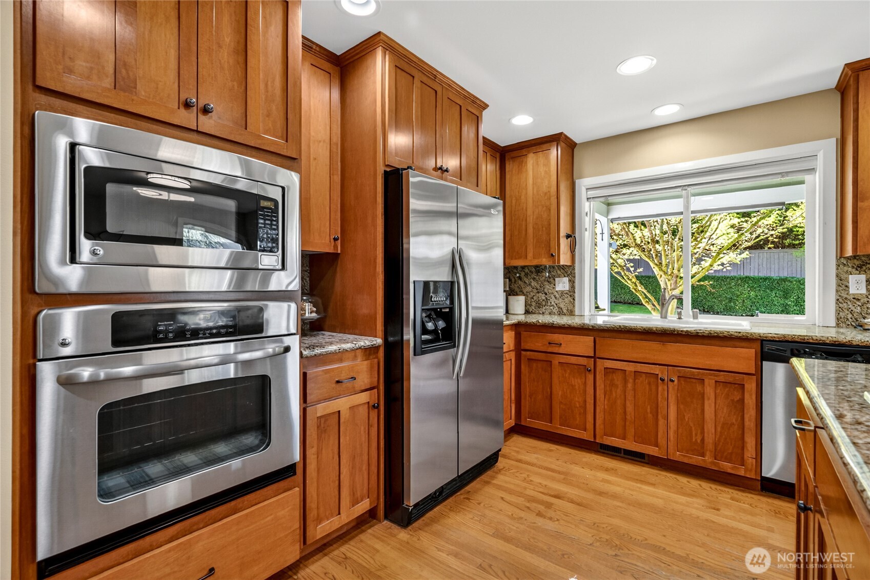 2401 Lyons Avenue Northeast Renton, WA 98059 - Photo 9 of 35