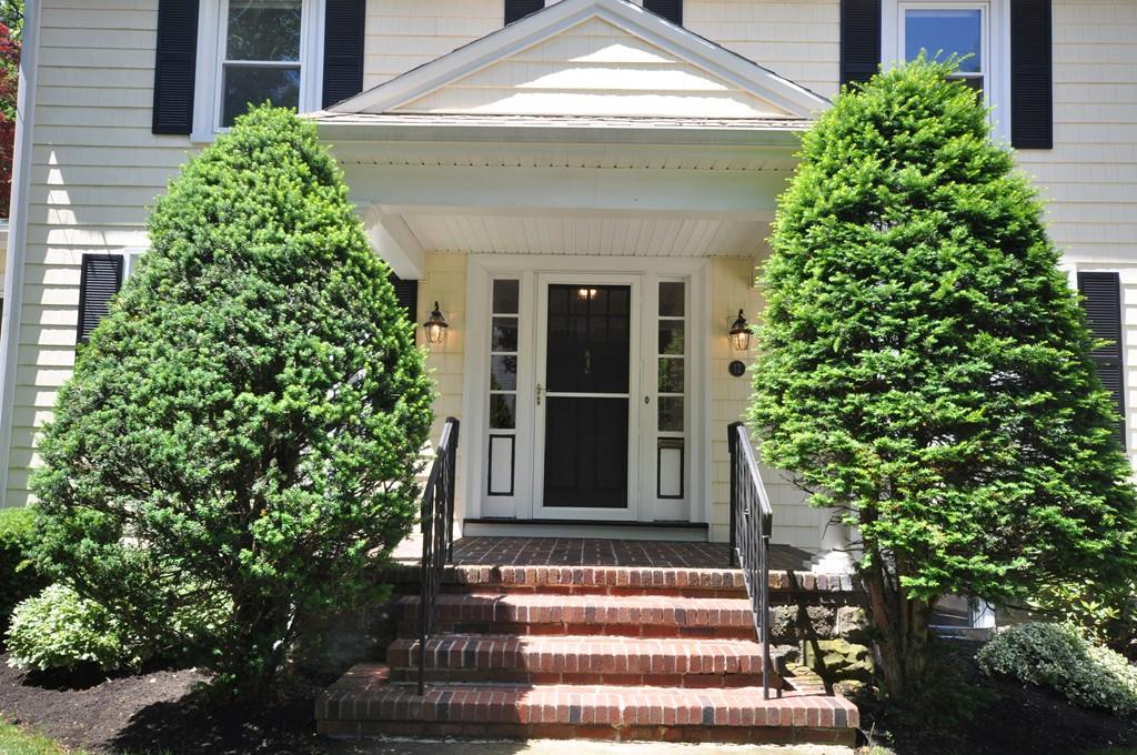 12 Hammond Road Belmont, MA 02478 - Photo 3 of 37 Gallery Image 3