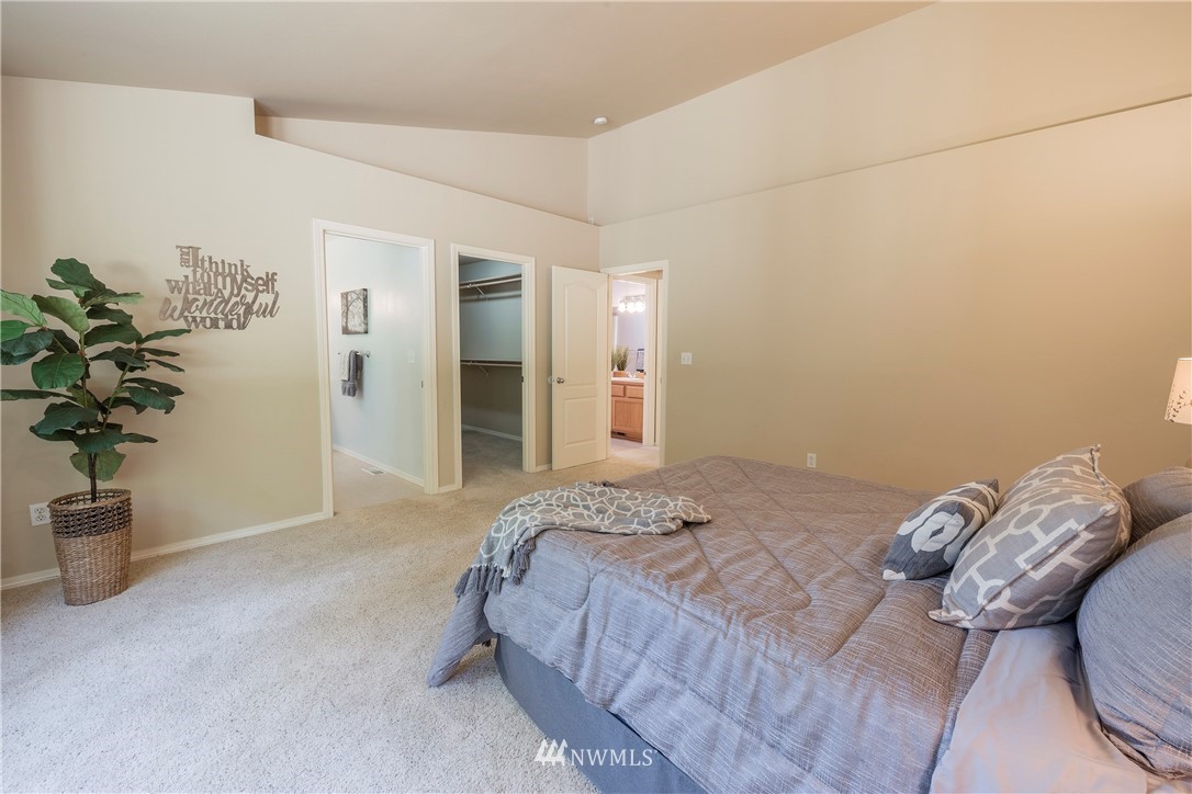 9254 Sidney Road Southwest Port Orchard, WA 98367 - Photo 13 of 34 Gallery Image 13