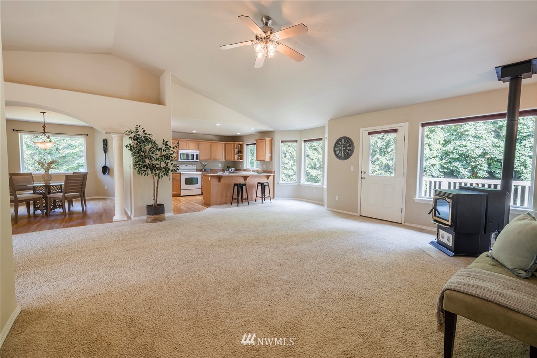 9254 Sidney Road Southwest Port Orchard, WA 98367 - Photo 5 of 34 Gallery Image 5