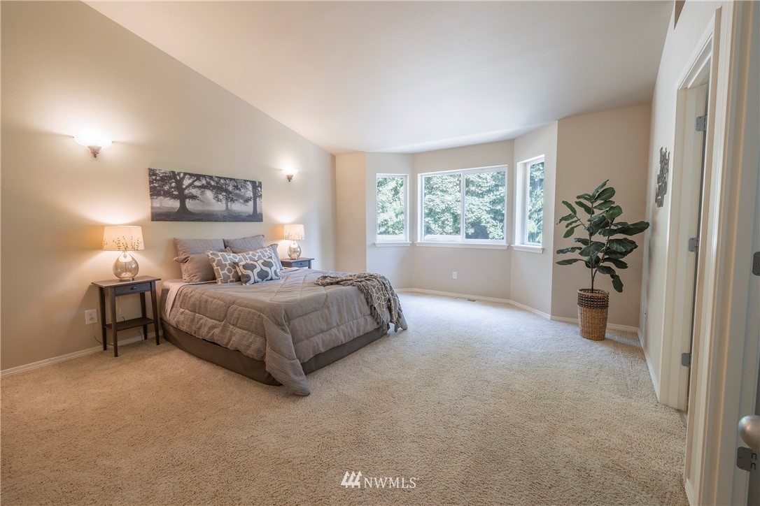 9254 Sidney Road Southwest Port Orchard, WA 98367 - Photo 6 of 34 Gallery Image 6