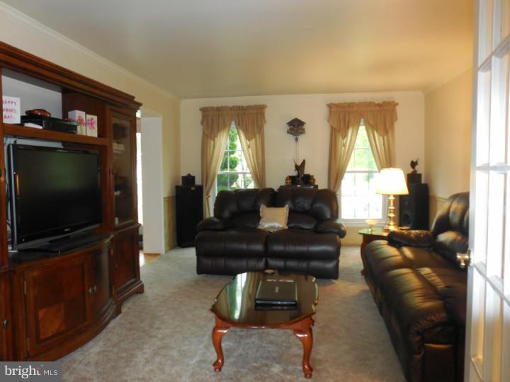 226 Peel Road Langhorne, PA 19047 - Photo 2 of 23