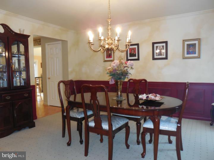 226 Peel Road Langhorne, PA 19047 - Photo 3 of 23