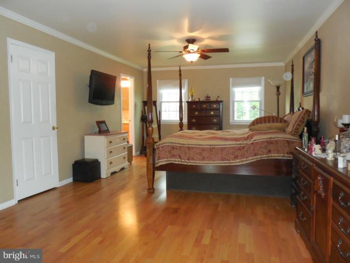 226 Peel Road Langhorne, PA 19047 - Photo 10 of 23