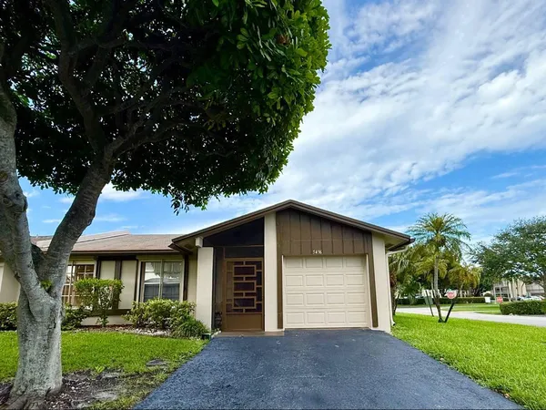 $319,900 | 5496 Viburnum Circle, Delray Beach, FL 33484