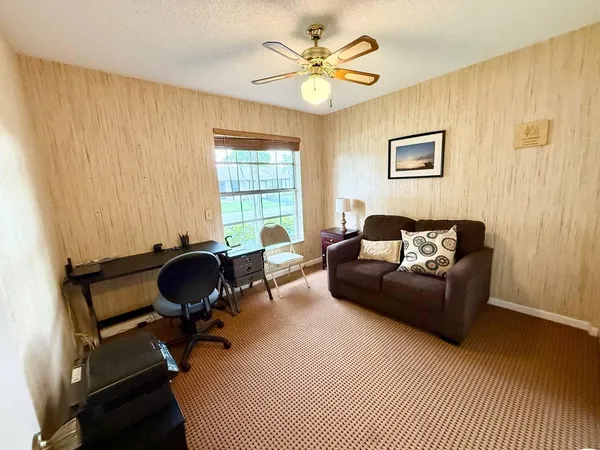 $319,900 | 5496 Viburnum Circle, Delray Beach, FL 33484