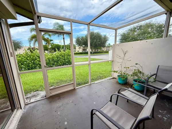 $319,900 | 5496 Viburnum Circle, Delray Beach, FL 33484