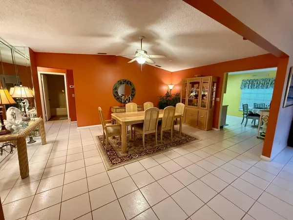 $319,900 | 5496 Viburnum Circle, Delray Beach, FL 33484