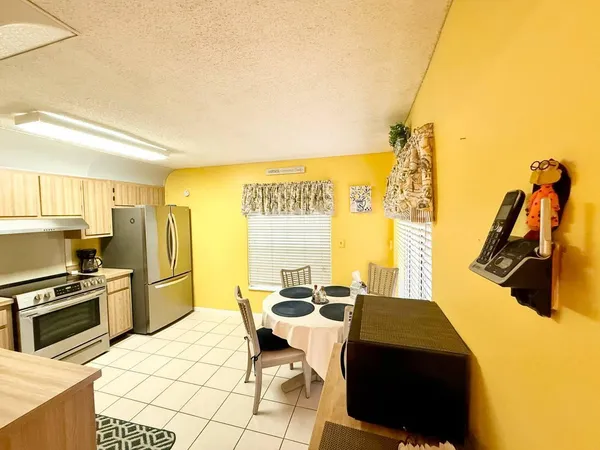 $319,900 | 5496 Viburnum Circle, Delray Beach, FL 33484