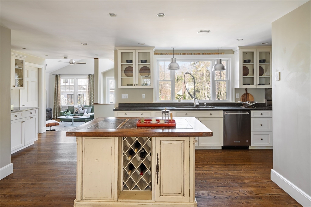 233 Rutledge Road Belmont, MA 02478 - Photo 3 of 27