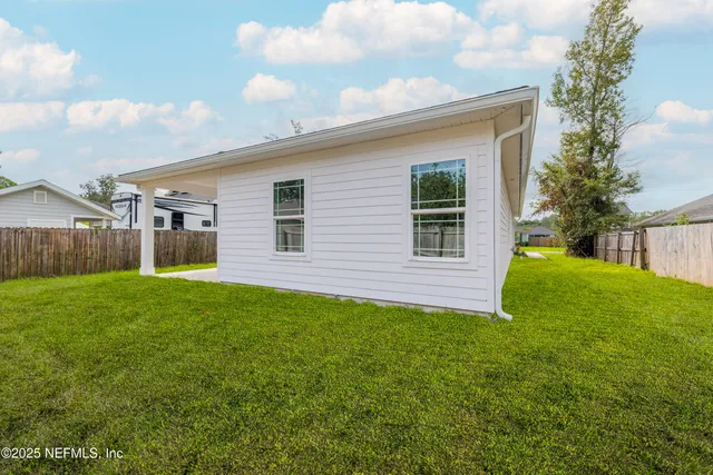 $344,000 | 7596 Silver Sands Road, Keystone Heights, FL 32656