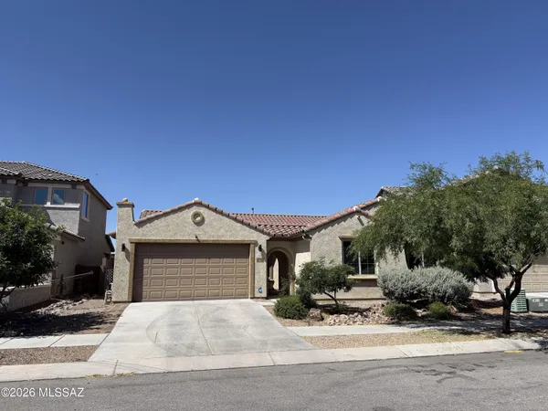 $2,250 | 5798 South Clonmellon Avenue, Tucson, AZ 85747