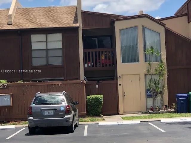 $2,700 | 11527 Southwest 64th Street, Unit F, Miami, FL 33173