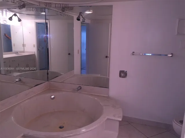 $2,700 | 11527 Southwest 64th Street, Unit F, Miami, FL 33173