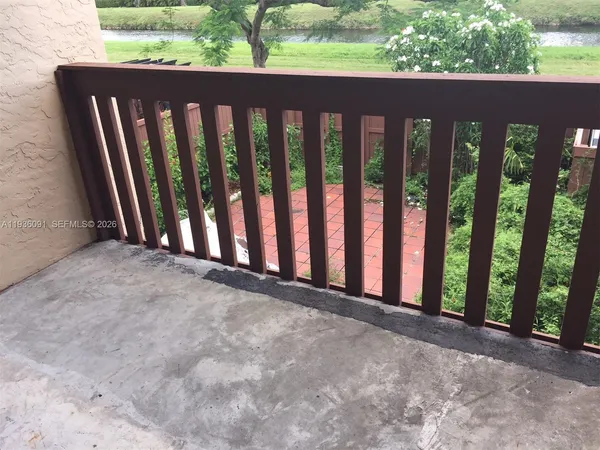 $2,550 | 11527 Southwest 64th Street, Unit F, Miami, FL 33173