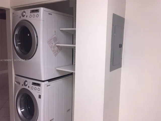 $2,700 | 11527 Southwest 64th Street, Unit F, Miami, FL 33173